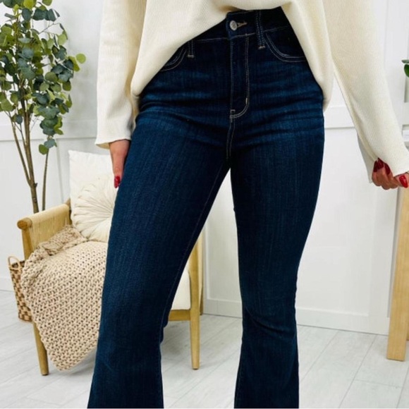 NWT Judy Blue High Rise dark wash raw hem flare jeans 13/31 - Picture 3 of 6